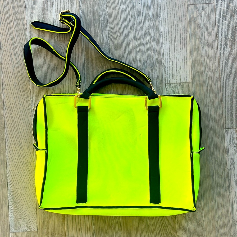 Leghila’ Neoprene fluo Yellow Bag, with black accents. Made in Italy.